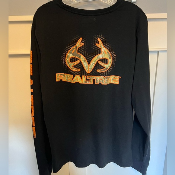 Realtree longsleeve shirt - Picture 2 of 4